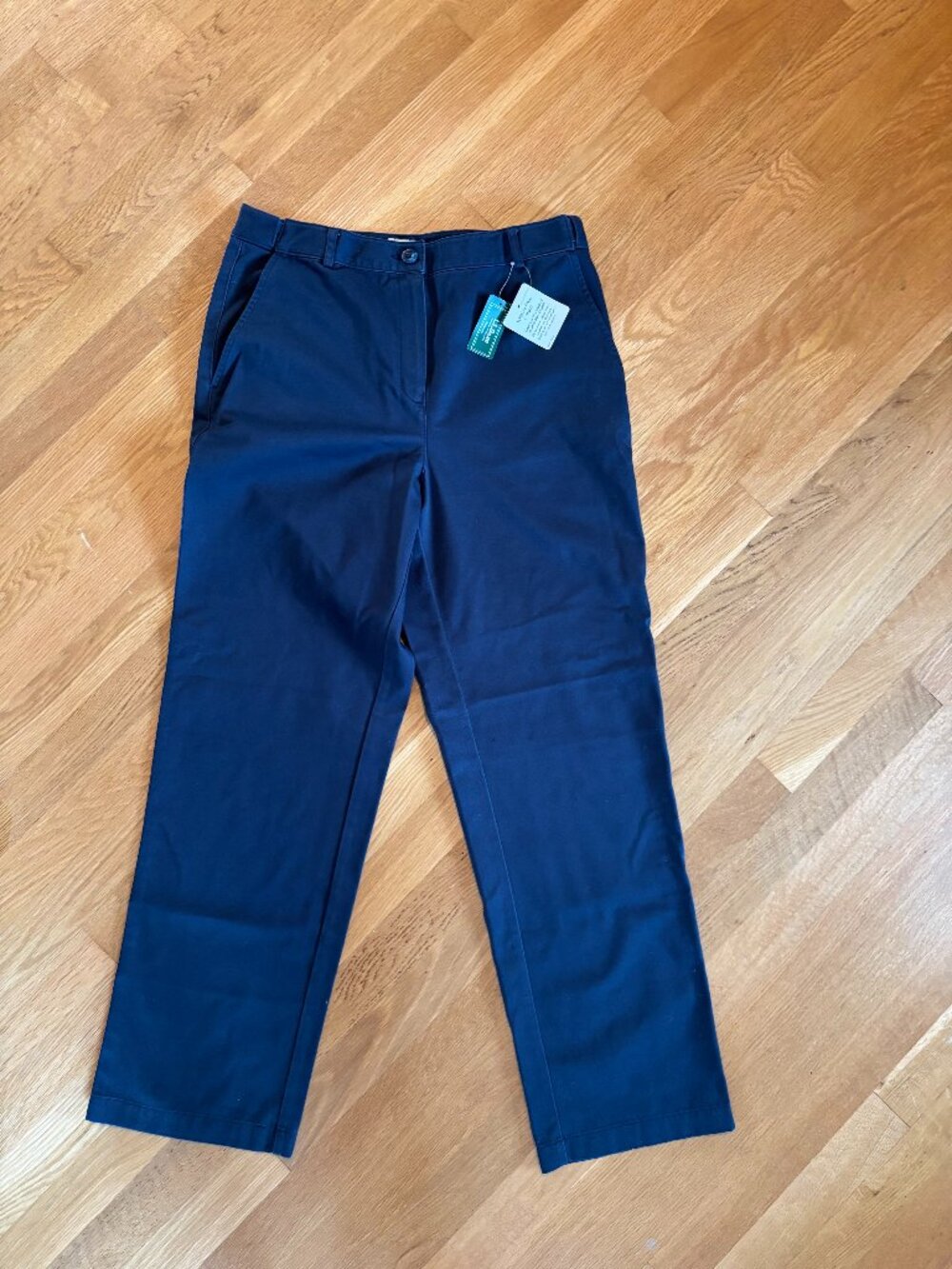 NWT L.L.Bean Classic Fit Wrinkle-Free Chinos Navy 10 Regular